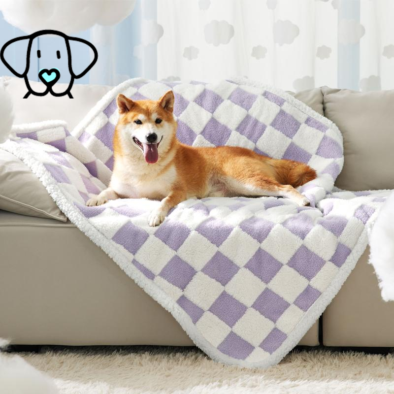 Ultra-Cozy Waterproof Dog Blanket – Reversible Sherpa & Plush Jacquard Design for Snuggles, Style, and Ultimate Furniture Protection!