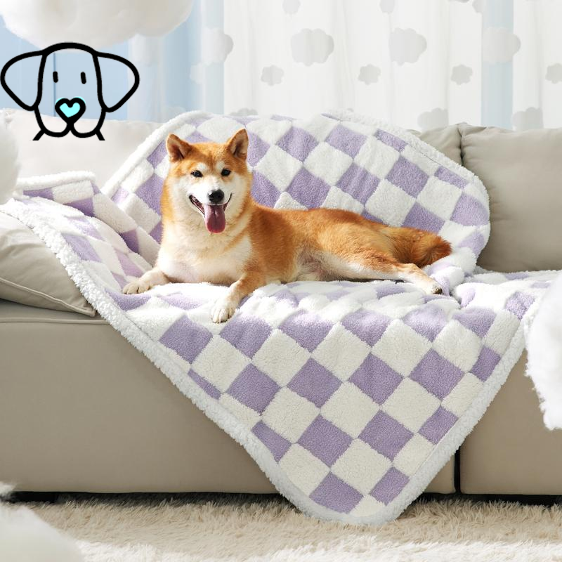 Ultra-Cozy Waterproof Dog Blanket – Reversible Sherpa & Plush Jacquard Design for Snuggles, Style, and Ultimate Furniture Protection!